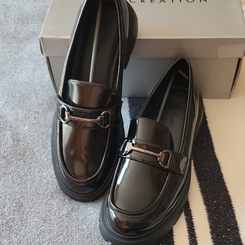 Chic Black Loafers with PewterAccent